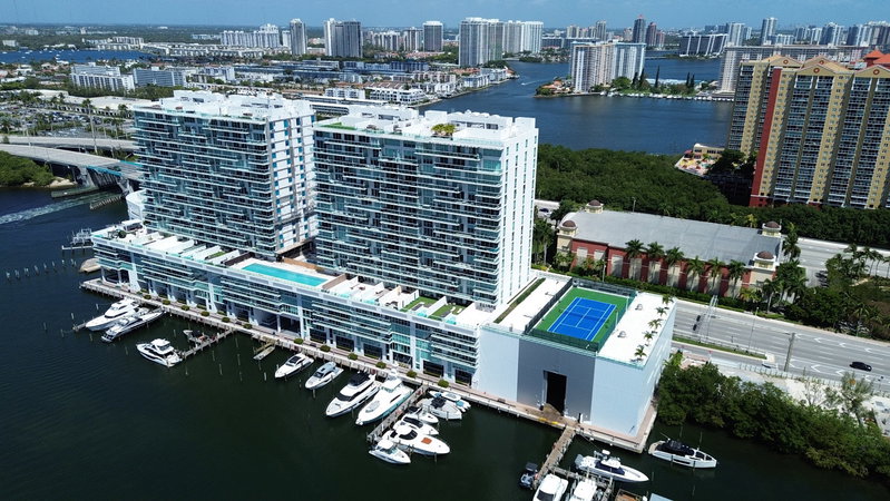 400 Sunny Isles main photo